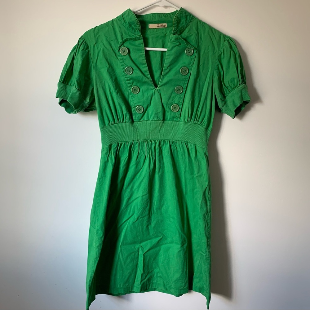 BeBop 00’s Green Short Sleeve V-Neck Mini Dress